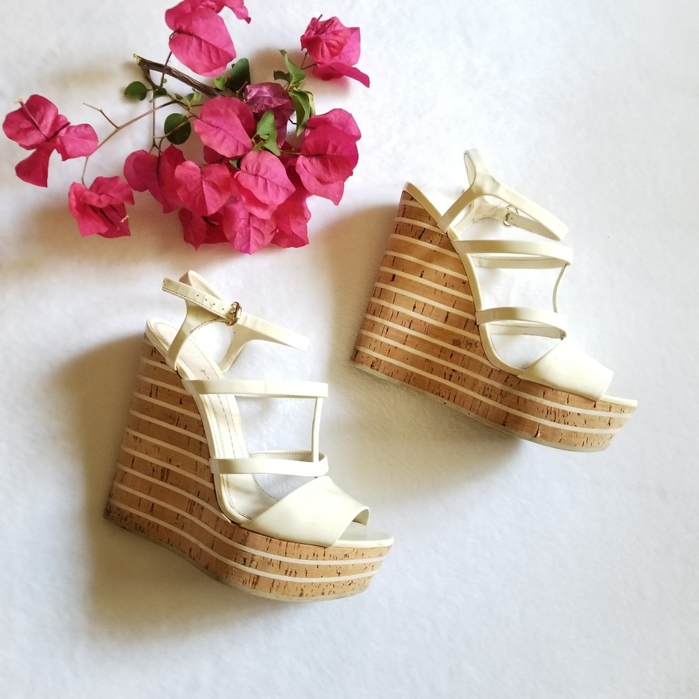 {Sold} GUCCI | Vernice Crystal Wedges Mystic White - Picture 1 of 7